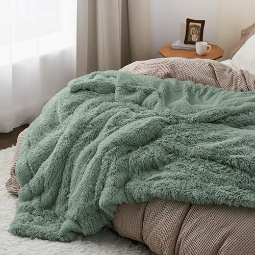 Bedsure Faux Fur Fluffy Sherpa Fleece Queen Bed Blanket Sage Green 60"x80" - Image 5