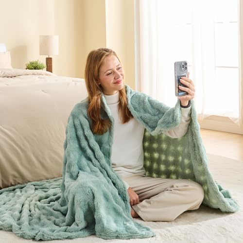 NEWCOSPLAY 3D Bubble Flannel Throw Blanket for Couch Green, 60"×80" - Image 3