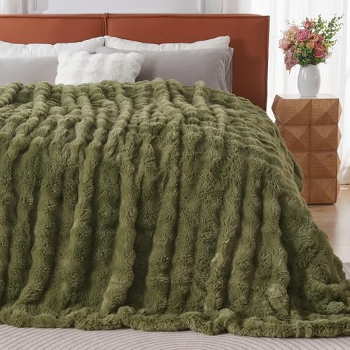 Lotus Karen Faux Fur Throw Blanket Dark Green - 800 GSM Bubble Rabbit Fluff Blanket for Couch Bed Sofa,Softest Fluffy Fuzzy Cozy Blanket,Thick Furry Plush Shaggy Warm Blankets for Women,90x90 Inches - Image 3