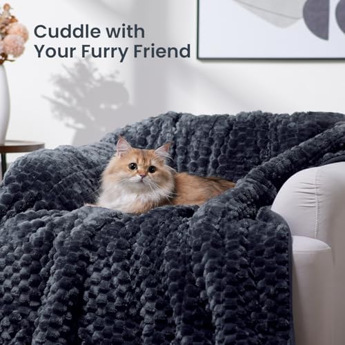 Drewin Weighted Blanket for Adults 60" x 80" 15lbs Fuzzy Blankets Dark Grey - Image 6
