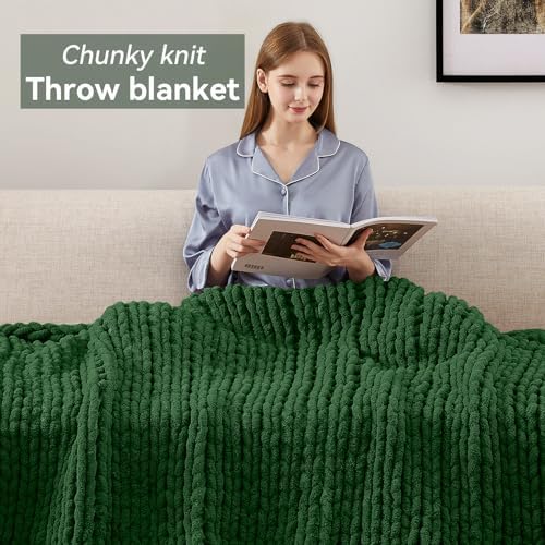 Negwoo Chunky Knit Throw Blanket, Knitted Throw Chenille Yarn, 60"*80" - Image 4