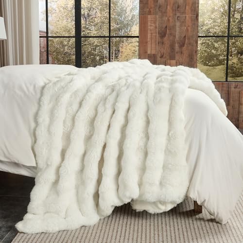 Lotus Karen Queen Size Faux Fur Blanket - Cream White Big Bubble Rabbit Fluff, 90x90 Inches - Image 4