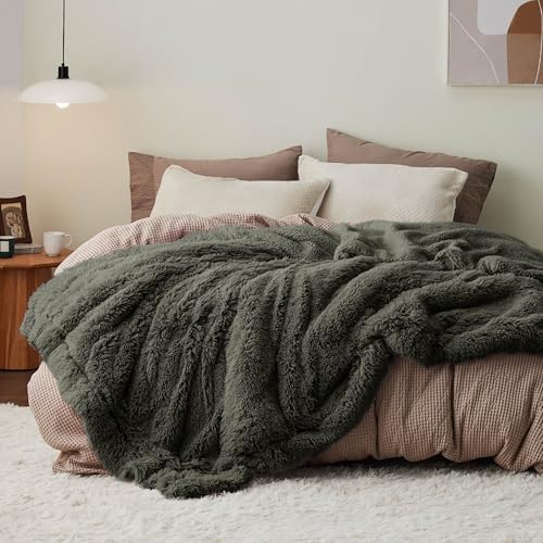 Bedsure Faux Fur Fluffy Sherpa Fleece Queen Bed Blanket Olive Green 60"x80" by Unknown