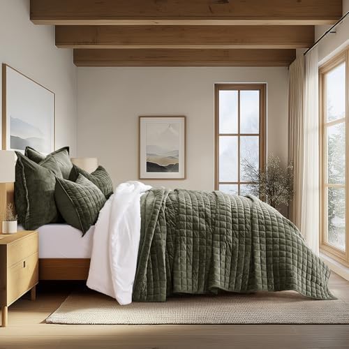 RECYCO Velvet Quilt Set, Oversized California King 118"x106", Olive Green - Image 2