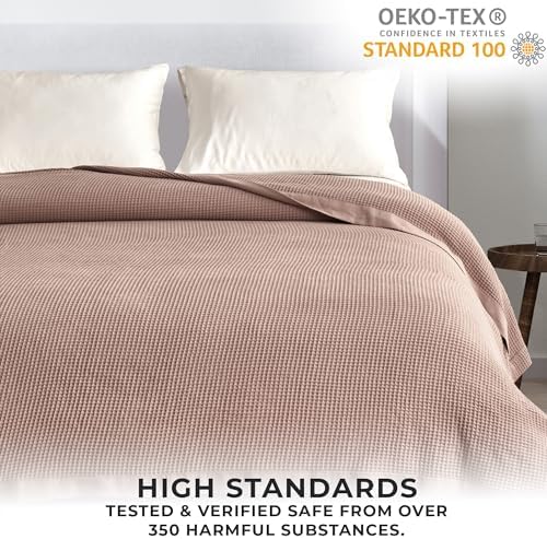 Great Bay Home 100% Cotton Blanket for Full/Queen Size Bed | Lightweight and Breathable Waffle Weave Blankets for Summer & Spring | Versatile, Layering Pink Bed Blanket, Redwood, 90x90 inches - Image 5