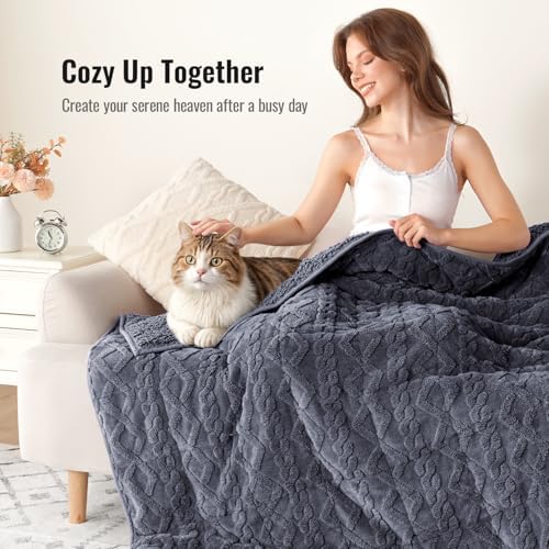 Uttermara Weighted Blanket for Adults Twin Size 15lbs 48x72 inches, Dual Sided Soft Jacquard Sherpa Weighted Blankets, Thick Heavy Blanket for Sleeping and Calming, Dark Grey - Image 4
