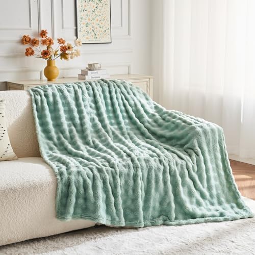 NEWCOSPLAY 3D Bubble Flannel Throw Blanket for Couch Green, 50"×60" - Image 7