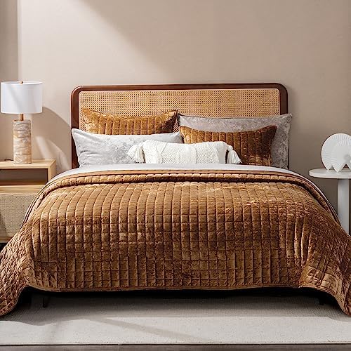 RECYCO Velvet Quilt Set, Oversized California King 118"x106", Caramel Gold by RECYCOHOMECOLLECTION