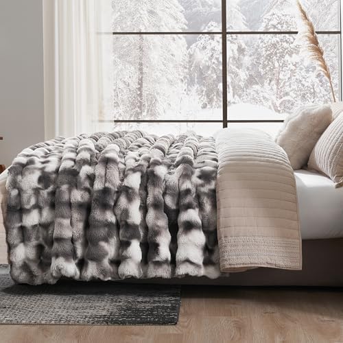 Amélie Home Faux Fur Throw Blanket, Ultra Soft Fuzzy Plush Bubble Blanket for Couch, Bed & Living Room, 60"x80", Tie-dye Grey - Image 4