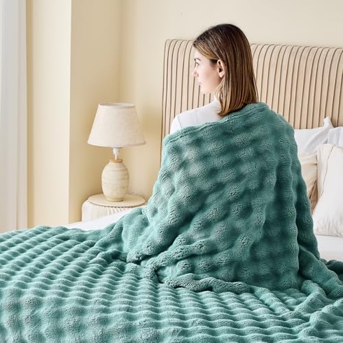 NEWCOSPLAY 3D Bubble Flannel Throw Blanket for Couch Light Teal, 50"×60" - Image 4