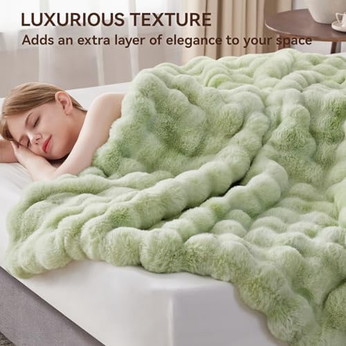 Anysay Faux Fur Throw Blanket, 1000GSM Fluffy Soft Bubble Blanket 60''*80'' - Image 6