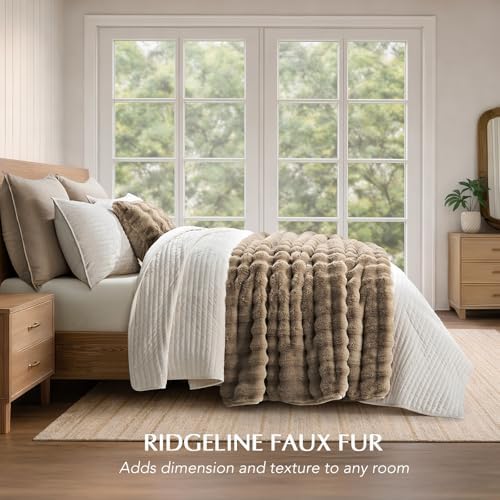 EverGrace Faux Rabbit Fur Bubble Throw Blanket, 50"x60", Greige - Image 2