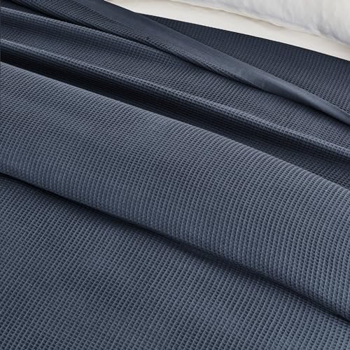 Great Bay Home 100% Cotton Blanket for Twin Size Bed | Lightweight and Breathable Waffle Weave Blankets for Summer & Spring | Versatile, Layering Navy Bed Blanket, Ocean Blue, 90x66 inches - Image 6