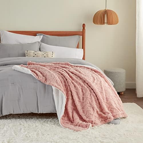 Bedsure Gentlesoft Sherpa Fleece Throw Blanket for Couch - Fluffy & Cozy Cable Jacquard Tufted Throw for Women Gift and Valentine Decor, Thick and Warm Blanket for Winter, Pink, 60x80 Inches - Image 6