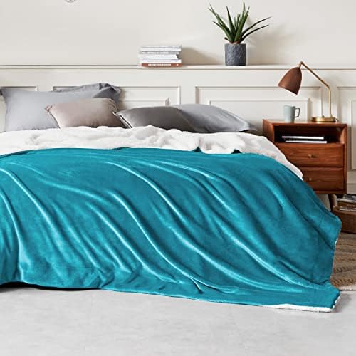 Bedsure GentleSoft Sherpa Fleece Blankets King Size for Bed, Non-Heated, Thick and Warm Throw for Women and Men, Soft Fuzzy Plush King Blanket for Winter, Teal, 108x90 Inches - Image 3