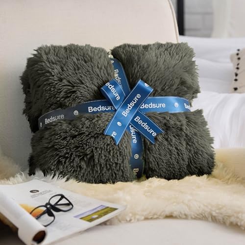 Bedsure Faux Fur Fluffy Sherpa Throw Blanket Couch Twin Olive Green 60"x80" - Image 7