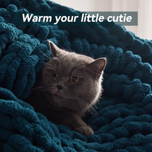 Negwoo Chunky Knit Throw Blanket, Knitted Throw Chenille Yarn, 50"*60" - Image 4