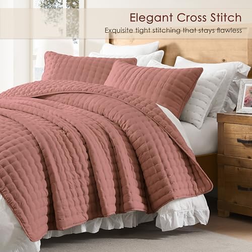WDCOZY Twin Quit Size Bedding Sets with Pillow Sham, Lightweight Soft Bedspread Coverlet, Quilted Blanket Thin Comforter Bed Cover for All Season, 2 Pieces, 68x90 inches, Rose Red - Image 3