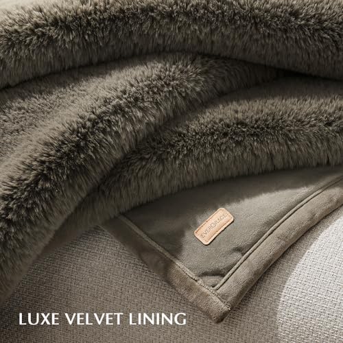 EVERGRACEHOME Faux Chinchilla Fur Throw Blanket, 60"x80", Smoky Sable - Image 7