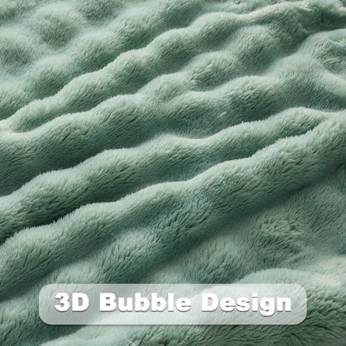 NEWCOSPLAY 3D Bubble Flannel Throw Blanket for Couch Green, 90"×90" - Image 5