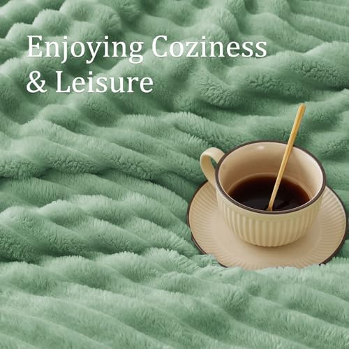 BEDELITE Ribbed Twin Blanket for Couch & Bed, Green, 60"x80" - Image 4
