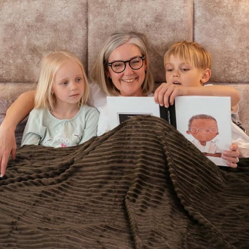 Bnuitland Brown Fleece Throw Blanket 90"x108",300GSM Soft Cozy Warm Lightweight Stripe Pattern for Bed Sofa Home Decor,Suitable for Adults Family All Season - Image 6