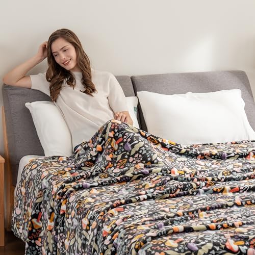 Berkshire Blanket-Classic Heavyweight Warm Soft Printed VelvetLoft® Plush Blanket, King Size Soft Fuzzy Blanket for Couch Sofa Bed, Mushroom Cutie Charcoal, 90in x 108in - Image 3