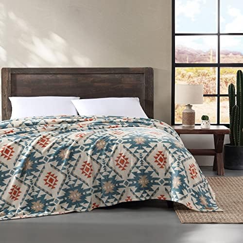 Wrangler - Twin Size Blanket, Super Soft & Reversible Plush Fleece Bedding, Throw Blanket for Couch or Bed (Dakota Blue) by Wrangler%C2%AE