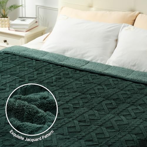 Wemore Cozy Weighted Blankets for Sleep Queen 60" x 80" 15 lbs Dark Green - Image 5