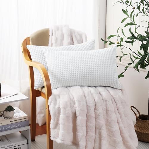 100% Egyptian Cotton 600 TC Waffle Weave Lumbar Pillow Covers 2 Pack - Image 3