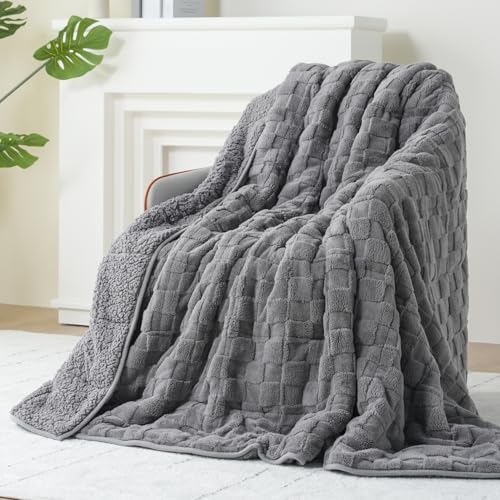 Kivik 15lbs Weighted Blanket for Adults, Checkered Fleece & Sherpa, 48"x72" by Kivik