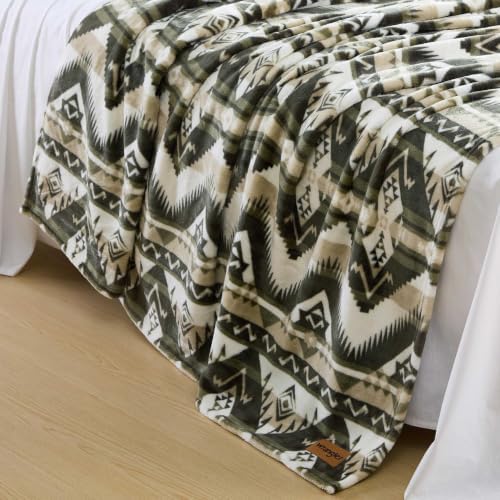 Wrangler - Twin Blanket, Soft Printed Plush Bedding for Bed or Couch - Image 4