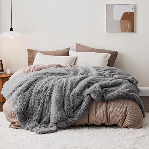 Bedsure Faux Fur Fluffy Sherpa Fleece Queen Bed Blanket Light Grey 60"x80" by Unknown