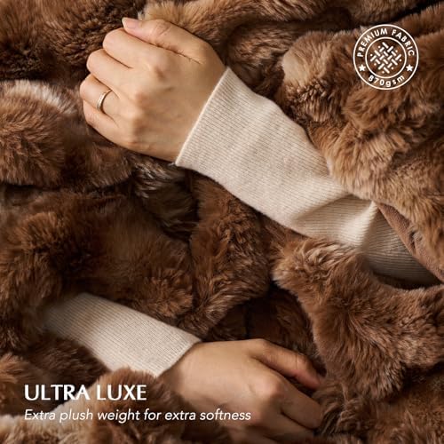 EverGrace Faux Rabbit Fur Bubble Throw Blanket, 60"x80", Lion Caramel - Image 3