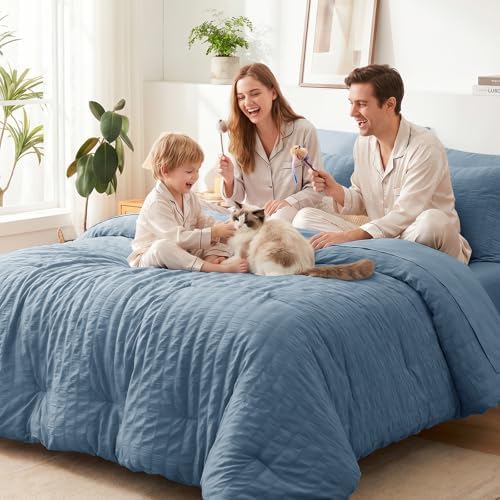 CozyLux Oversized Queen Seersucker Comforter Set, Grayish Blue, 98 x 98 in - Image 6