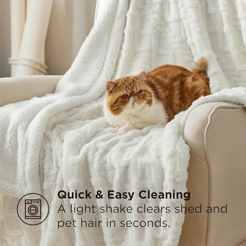 Bedsure Gentlesoft Sherpa Fleece Blanket Twin Size for Bed - Fluffy & Cozy Cable Jacquard Tufted for Women Gift, Thick and Warm Christmas Blanket for Winter, Cream, 60x80 Inches - Image 2