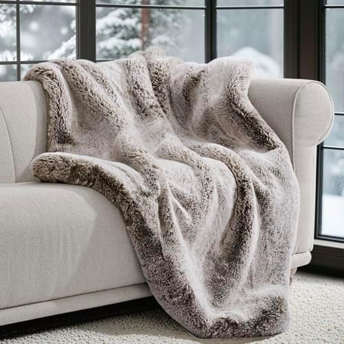 EVERGRACEHOME Faux Chinchilla Fur Throw Blanket, 50"x60", Champagne Fawn by EVERGRACE