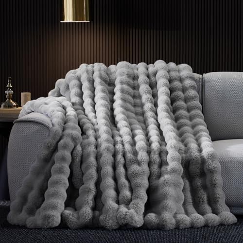 Anysay Faux Fur Throw Blanket, 1000GSM Fluffy Soft Bubble Blanket 50''*60'' - Image 3