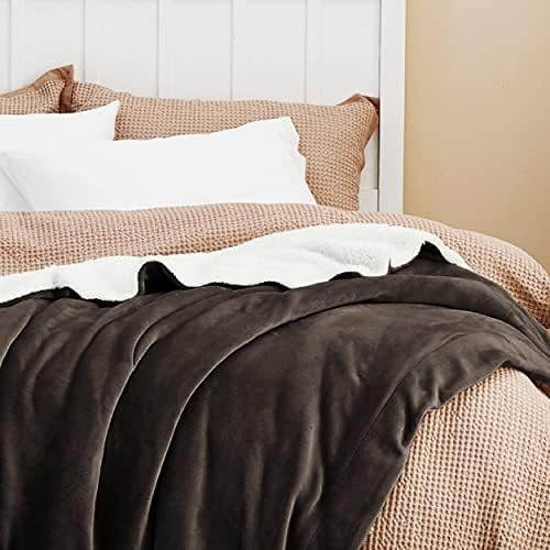 Bedsure GentleSoft Sherpa Fleece Throw Blanket for Couch, Non-Heated, Thick and Warm Throw for Women and Men, Soft Fuzzy Plush Blanket for Winter, Brown, 50x60 Inches - Image 5