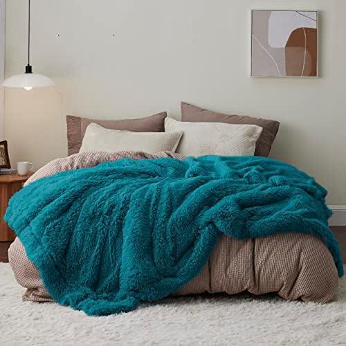 Bedsure Faux Fur Fluffy Sherpa Fleece King Bed Blanket Teal 108"x90" - Image 6