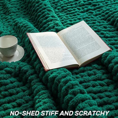 Chunky Knit Throw Blanket for Couch，40x50 Inches Green - Image 4