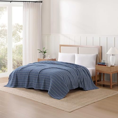 Tommy Hilfiger - Queen Cotton Blanket, Fade Resistant Yarn-Dyed Cotton Bedding, Medium Weight Soft Blanket, Ideal for Layering, Oeko-TEX Certified (Blue) - Image 2