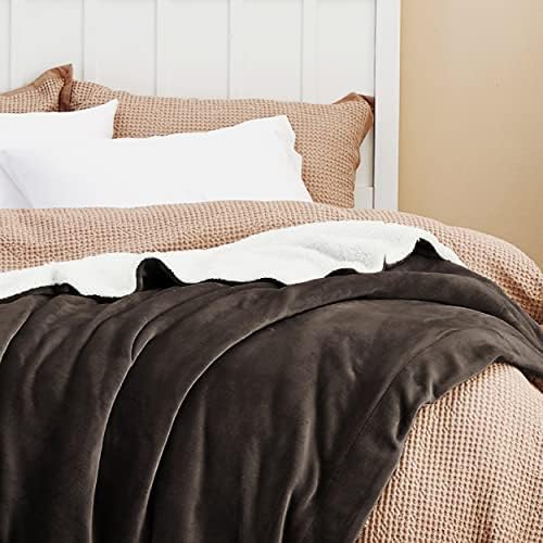 Bedsure GentleSoft Sherpa Fleece Blankets King Size for Bed, Non-Heated, Thick and Warm Throw for Women and Men, Soft Fuzzy Plush King Blanket for Winter, Brown, 108x90 Inches - Image 4