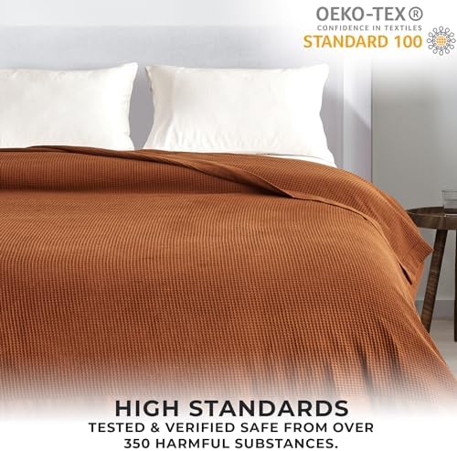 Great Bay Home 100% Cotton Blanket for Full/Queen Size Bed | Lightweight and Breathable Waffle Weave Blankets for Summer & Spring | Versatile, Layering Orange Bed Blanket, Terracotta, 90x90 inches. - Image 5