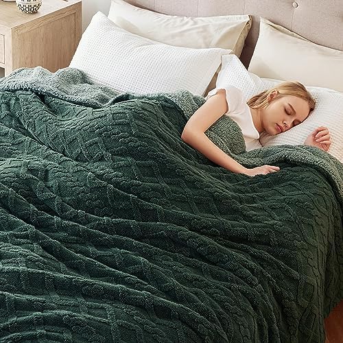 Bedsure Gentlesoft Sherpa Fleece Throw Blanket for Couch - Fluffy & Cozy Cable Jacquard Tufted Throw for Women Gift, Thick and Warm Christmas Blanket for Winter, Dark Green, 50x60 Inches - Image 6